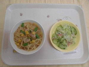 みそラーメン・カニのあえもの