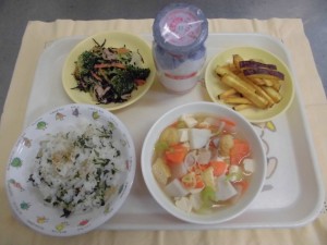 大根菜めし・けんちん汁・ひじきのごま酢あえ ≪おやつ≫　牛乳・おさつかりんとう