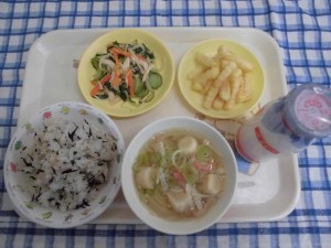 カルシウムごはん・麩のすまし汁・台湾風あえもの ≪おやつ≫　牛乳・フレンチポテト