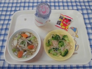 いも煮（山形県の郷土料理）・ブロッコリーのごまあえ ≪おやつ≫　牛乳・福豆