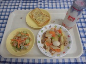 野菜の含め煮・大豆のサラダ ≪おやつ≫　牛乳・しらすトースト