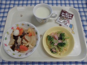 おでん風煮・ごまあえ ≪おやつ≫　手作りのむヨーグルト・アーモンドフィッシュ