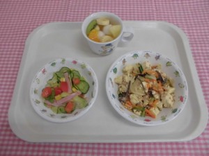 麻婆豆腐・カラフル中華あえ ≪おやつ≫　白玉フルーツ