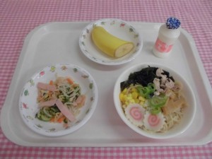 しょうゆラーメン・もやしナムル ≪おやつ≫　ヨーク・バナナ